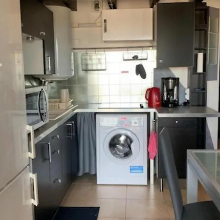 Cap D'agde, 2 Pieces, 6 Personnes - Fr-1-607-90 * Agde