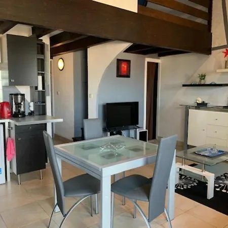 Apartment Cap D'agde, 2 Pieces, 6 Personnes - Fr-1-607-90 Agde