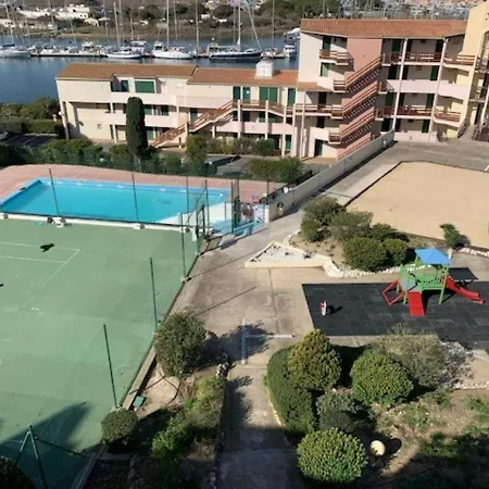 Cap D'agde, 2 Pieces, 6 Personnes - Fr-1-607-90 Agde